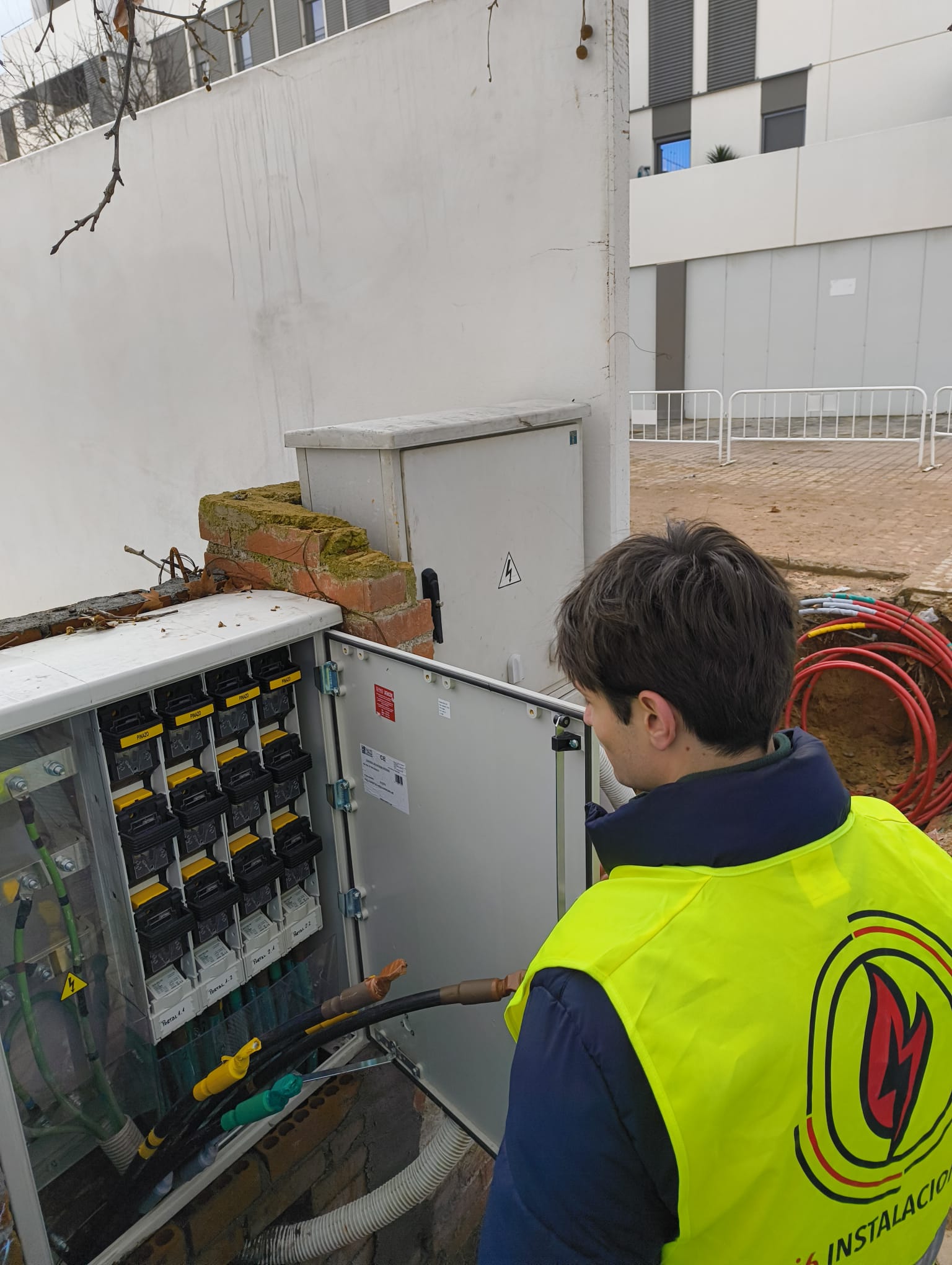 equipo i6 instalaciones en el trabajo contraincendios